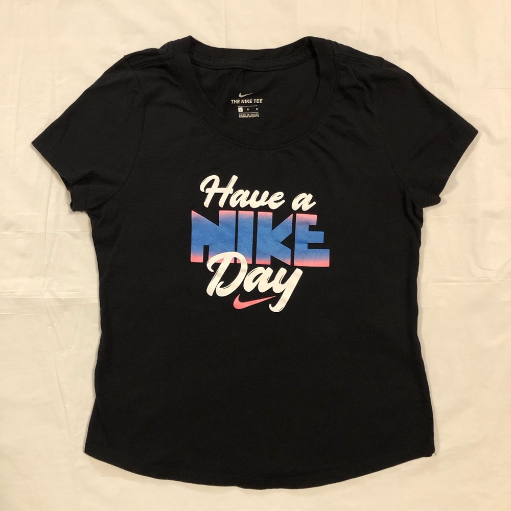 Nike Girl’s Short Sleeve 100% Cotton Black Graphic T-shirt size L